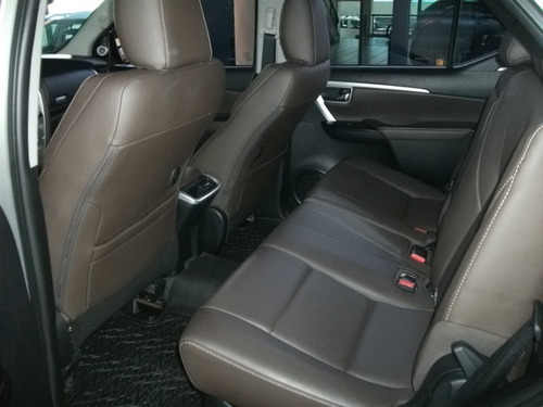 Toyota Hilux Sw4 2.8 4p Srx 4x4 7 Lugares Turbo Diesel Autom