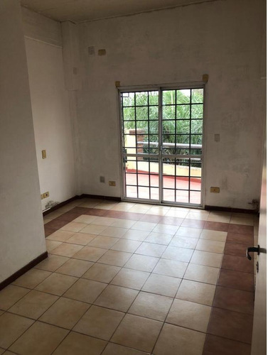 Imagen 5 de 17 de Complejo De Oficinas En 1º Piso Ezeiza Paseo French