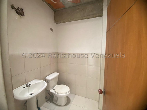 Ana Karina Molleja Vende Excelente Local Comercial En Zona Centro De Barquisimeto ,lara/akm