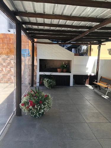 Vendo Casa Duplex Luminosa 2 Dorm, Estufa Leña, Maldonado
