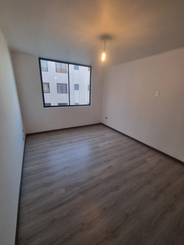 Se Arrienda Hermoso Y Amplio Departamento Sin Amoblar