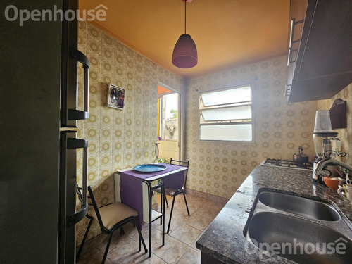 Departamento En Venta Dos Ambientes Con Cochera Cubierta/ Parque Patricios
