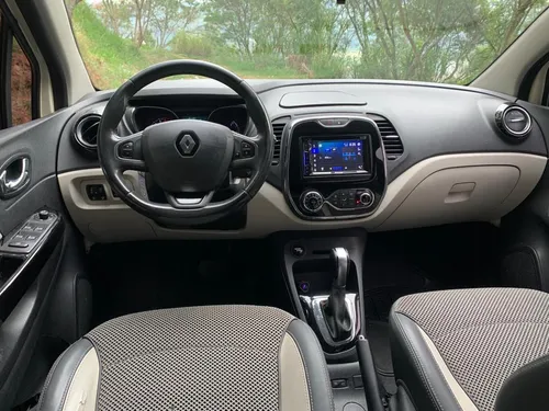 Renault Captur 2.0 Intens Automática