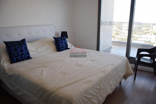 Pent House 1 Dormitorio, Parrillero En Torre Con Servicios- Ref: 5391