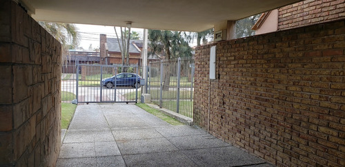 Imagen 13 de 16 de Próximo Al Náutico, Playa Verde, 3 Dormitorios Fondo Garage