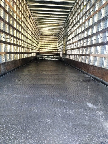 Imagem 8 de 15 de Carreta Baú Rebaixado Randon 30 Pallets 2010 C/ 120 M3