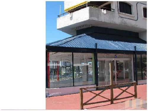 Imagen 2 de 15 de Local En Punta Del Este, Peninsula
