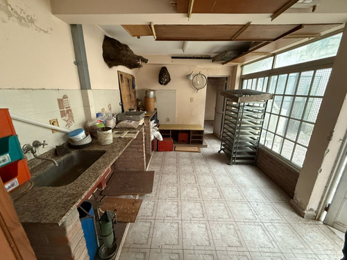 Oportunidad-casa A Reciclar-5 Amb- Cochera-quincho