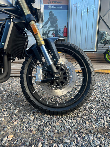 Benelli Leoncino 800 Trail