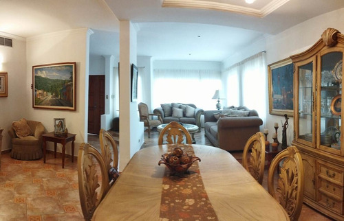 Imagen 9 de 10 de Townhouse En Venta Juanico, Urb. Villas Victoria