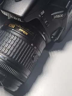 Nikon D5600 Con Lente