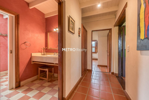 Casa En Venta Sobre Lote De 1 Hectarea En Loma Escondida, Open Door