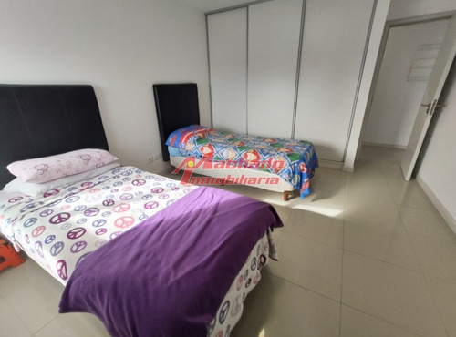 Imagen 10 de 27 de Venta De Apartamento De Tres Dormitorios En Punta Del Este