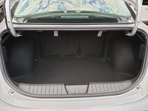 Fiat Cronos Precision 1.8 Automático 6m