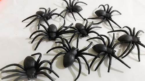 8 Aranhas Pegadinha Susto Borracha Realista Premium Cor Preta