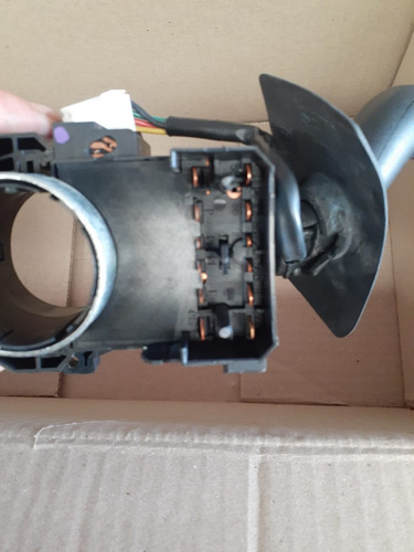 Comando Llave De Luces Y Limpiparab Volkswagen Voyage (Usado)