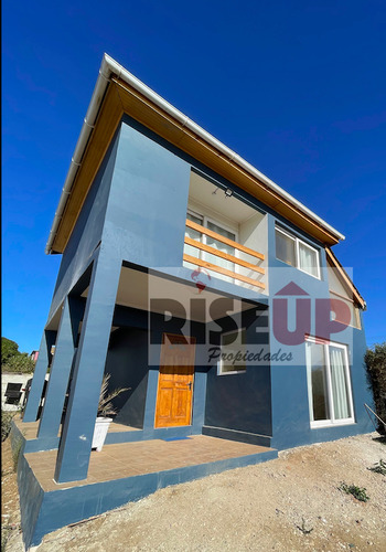 Espectacular Casa Recién Construida Con Vista Al Mar