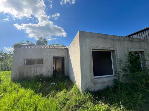 Venta Casa A Terminar 1500m Pilar Evalúa Permuta