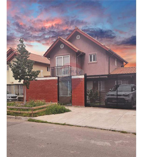 Acogedora Casa Aislada, 2 Pisos, Calle Tranquila, 3d; 3b, 2e