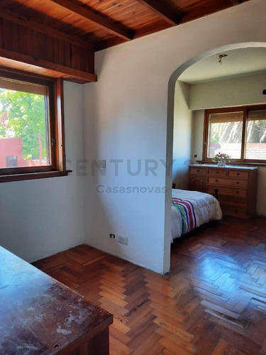 Imagen 16 de 29 de Excelente Chalet Sobre 294 M2 Quincho Parrilla Cochera 2 Autos