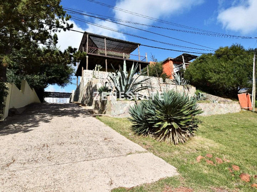 Venta De Casa 4 Dormitorios En Portezuelo, Punta Del Este.