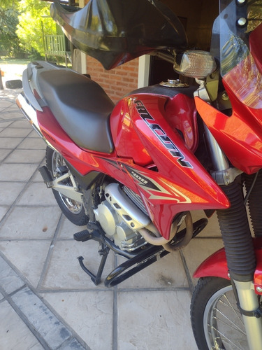 Imagen 7 de 12 de Honda Falcon 400