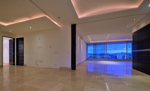 Departamento De Lujo En Venta En Torre Zsense Andares