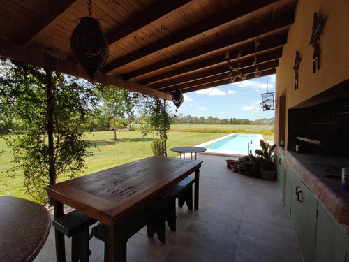 Casa De 4 Dormitorios En Lote De 2000 M2 - Club De Campo Santa Catalina