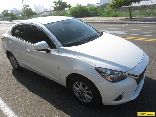 Mazda 2 1.5 Touring Sedan