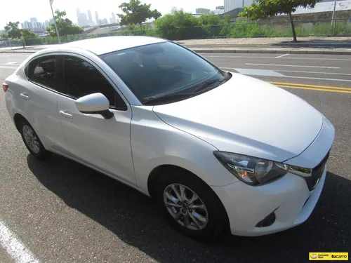 Mazda 2 1.5 Touring Sedan