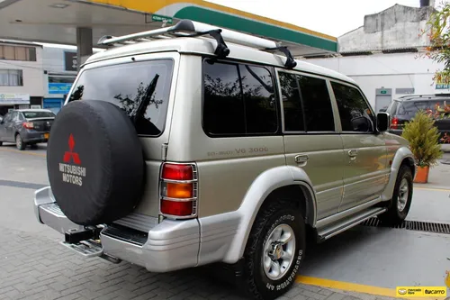 Mitsubishi Montero 3.0 V6 4x4