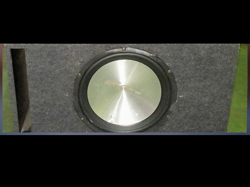 Imagem 1 de 1 de Caixa Mdf Com Auto Falante De 15 Unlike De 450rms. R$250,00