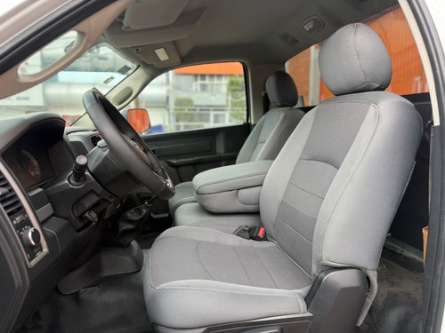 RAM 4000 5.7 Chasis Cabina Pl 4x2 Mt