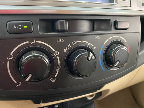 Toyota Hilux SW4 2.7 SR 4X2 16V FLEX 4P MANUAL