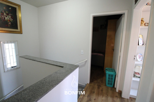 Imagem 14 de 23 de Sobrado Em Condomínio Com 3 Dormitórios À Venda Com 185m² Por R$ 540.000,00 No Bairro Capão Raso - Curitiba / Pr - Sob0158