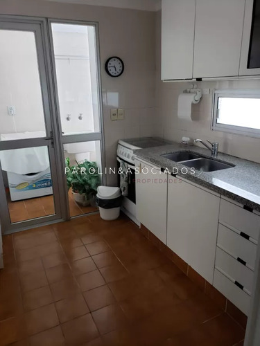 Apartamento En Venta De 2 Dormitorios En Torre Marina Ii, Punta Del Este.