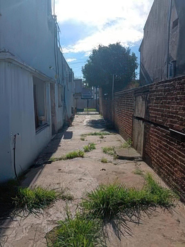 Terreno En Venta - 3 Dormitorios 1 Baño - 100mts2 - Monte Chingolo