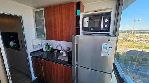 Oficina En Venta En Concepción , 3 Estacionamientos Y 3 Bod