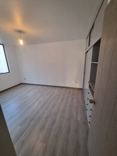 Se Arrienda Hermoso Y Amplio Departamento Sin Amoblar