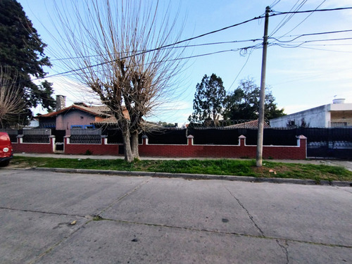 Casa A La Venta En Bella Vista, 4 Ambientes