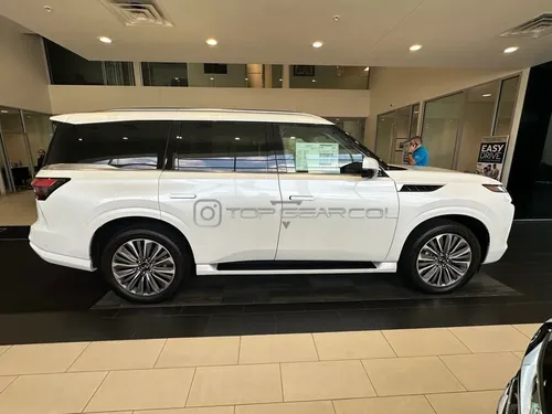 Infiniti Q80