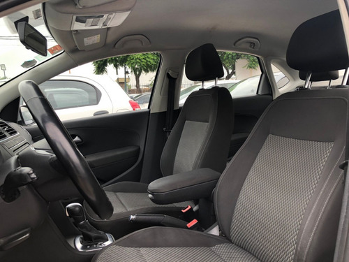 Imagen 14 de 25 de Volkswagen Polo 1.6 Comfortline 4p Gnc Año 2017 - Liv Motors