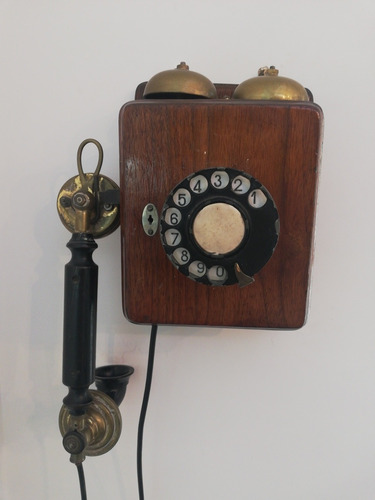 Teléfono Antiguo De Pared