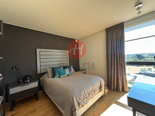 Departamento En Venta De 3 Dorm. En Temuco