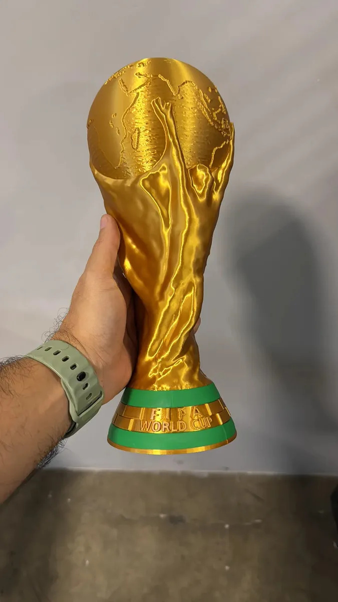 Taça Copa Do Mundo 2026 Futebol Decoração Trofeu Grande Dourado 25cm