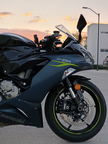 Kawasaki Ninja Zx6r 2023