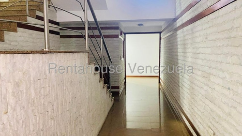 Apartamento Duplex Piso Bajo Remodelado Con Amplia Terraza Los Samanes Fanny Calderon Rentahouse