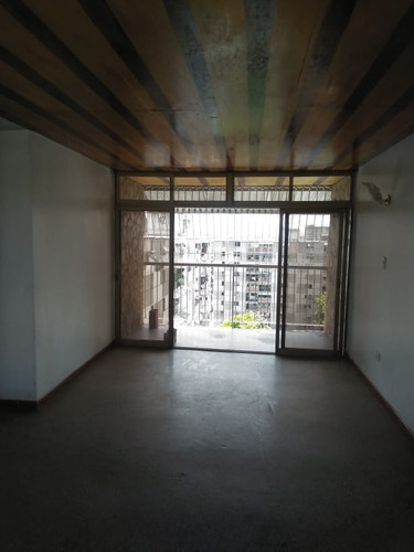 Imagen 3 de 10 de Venta De Apartamento Menca De Leoni Yrisabg@