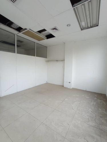 Imagen 10 de 12 de Venta De Local Comercial En Alta Vista, Puerto Ordaz