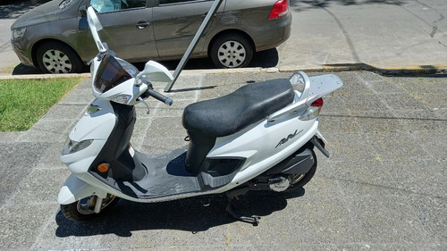 Imagen 2 de 7 de Suzuki An125